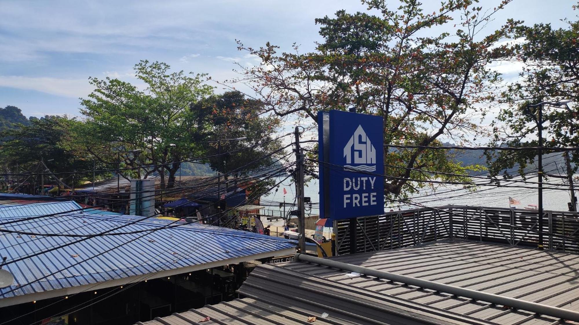 Horizon Inn Kampung Teluk Nipah Luaran gambar